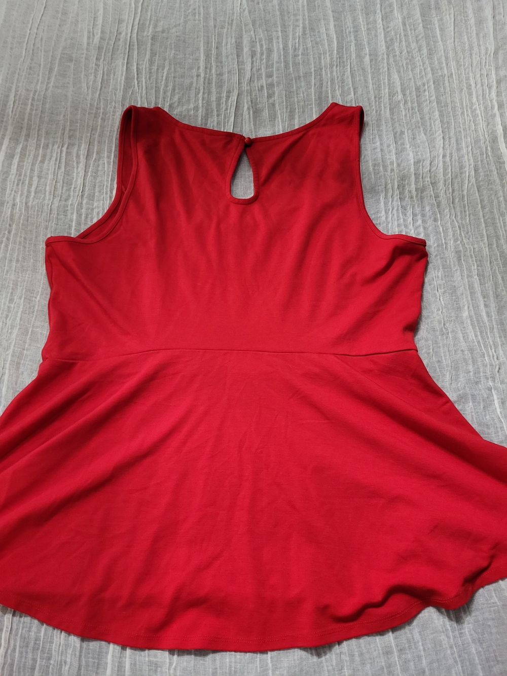 torrid 2x Red Sleeveless Peplum Top with Keyhole Back